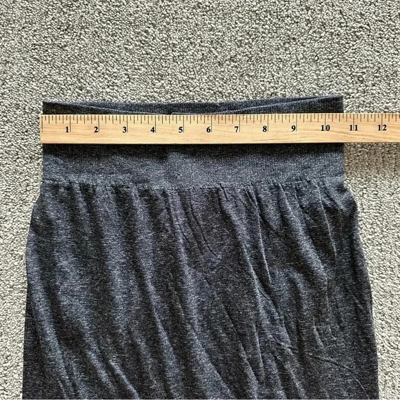 Lululemon Boulevard Bliss Skirt Heathered Gray Size 4 - Picture 3 of 10
